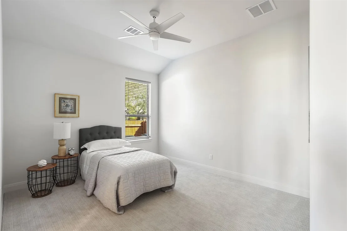 Photo of 299 Peakside CIR
