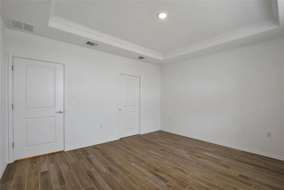 Photo of 103 Cross Bar ST