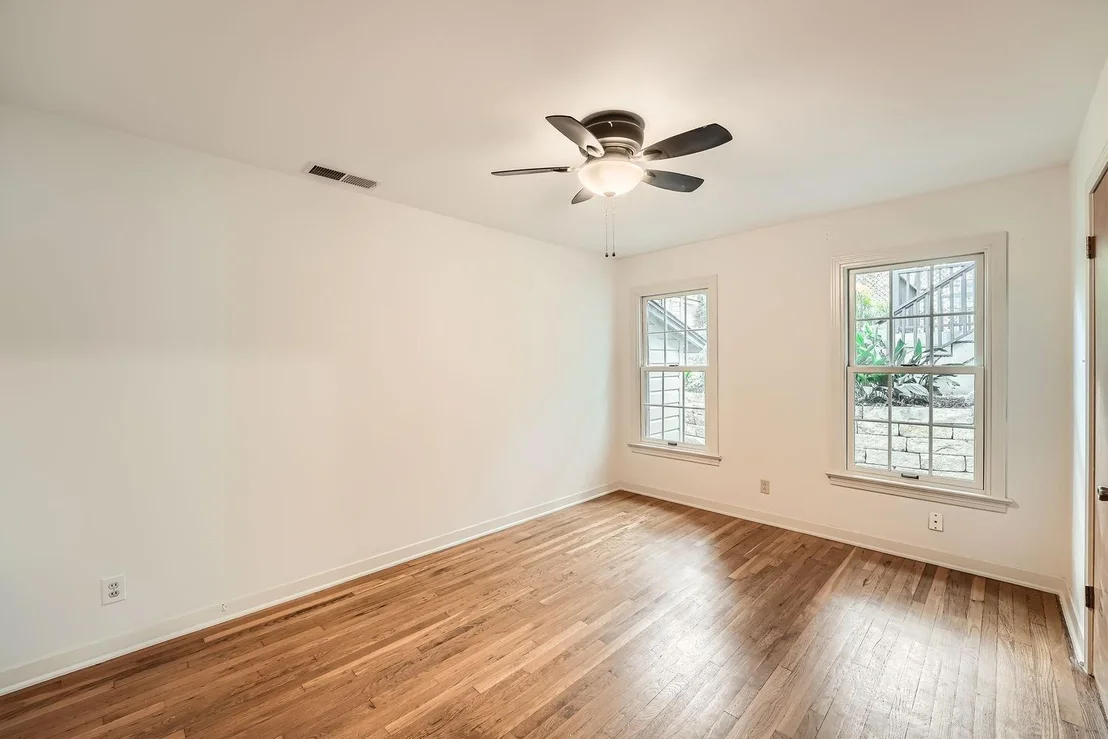 Photo of 1807 Alameda DR