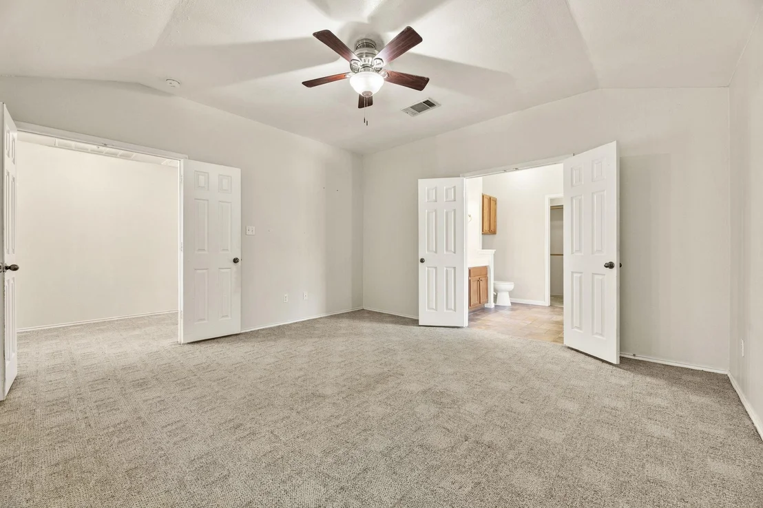 Photo of 5801 McNaughton N