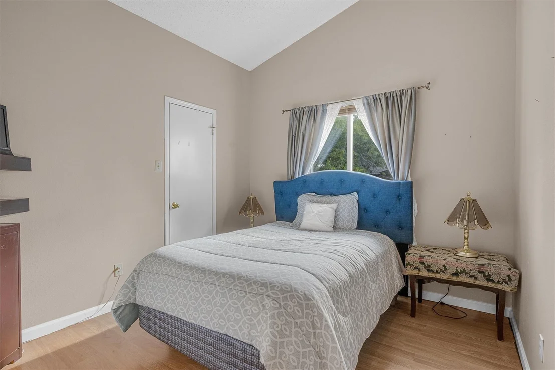 Photo of 1701 Laurel PATH