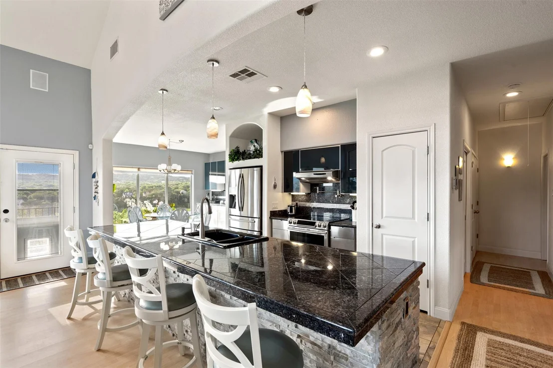 Photo of 11102 Hill Dr