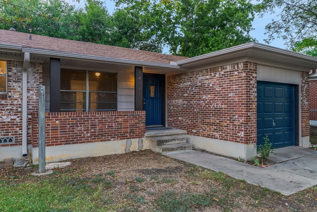 Photo of 1411 Connell DR