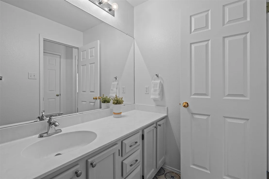 Photo of 13533 Albania WAY