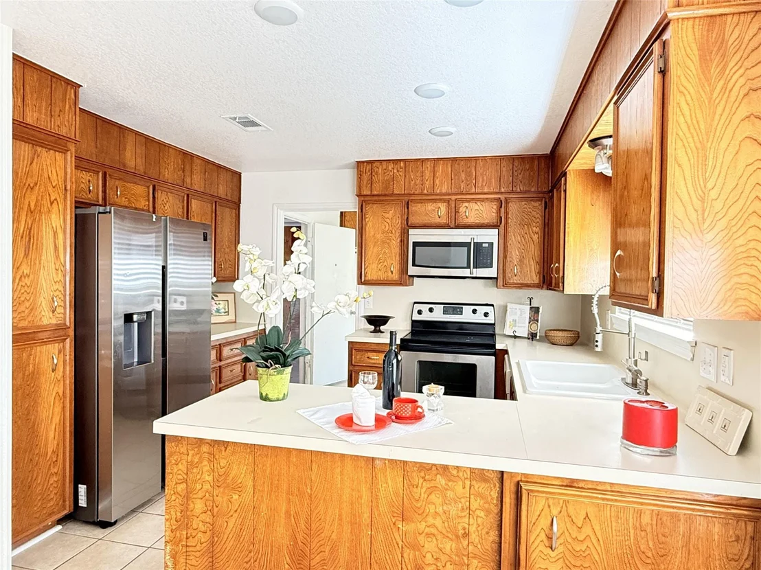 Photo of 2111 Chinaberry CIR