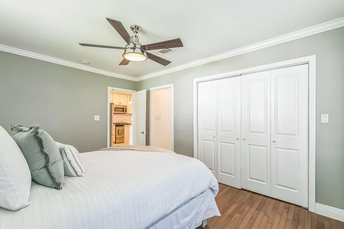 Photo of 1308 KINNEY Ave
