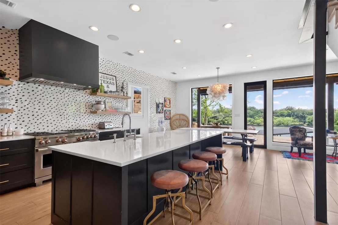Photo of 237 Waters Edge