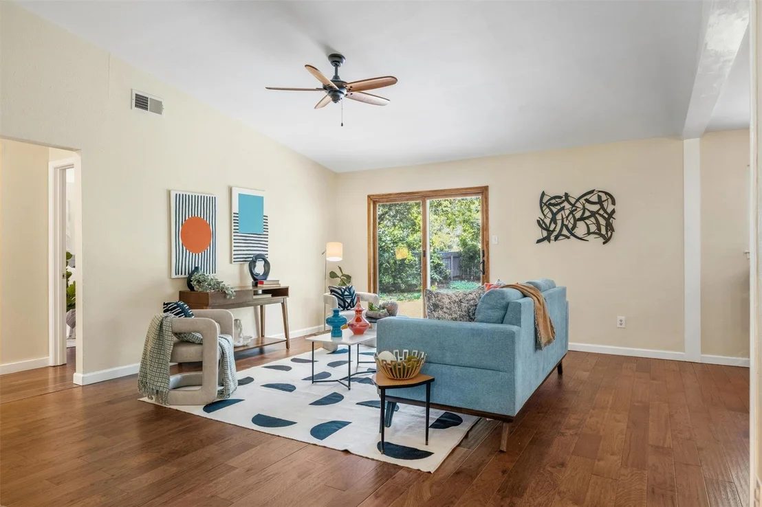 Photo of 617 Blackberry DR