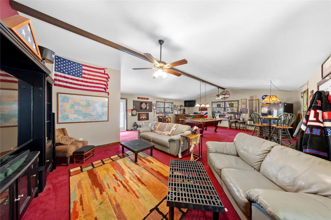 Photo of 305 Clear Springs RD
