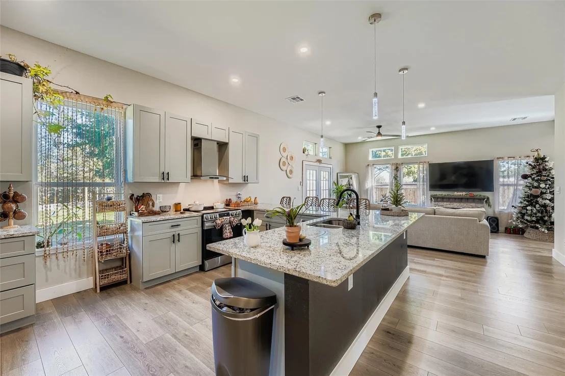 Photo of 149 Arosa DR