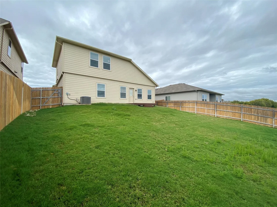 Photo of 632 Donegal LN