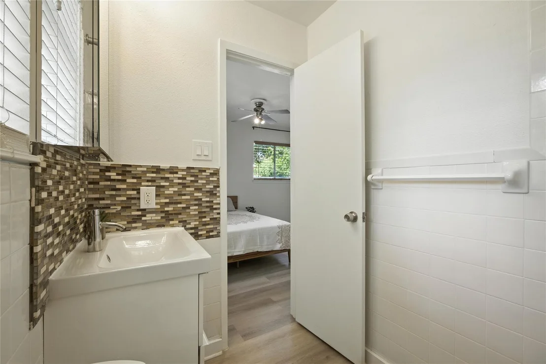Photo of 5430 Salem Walk DR