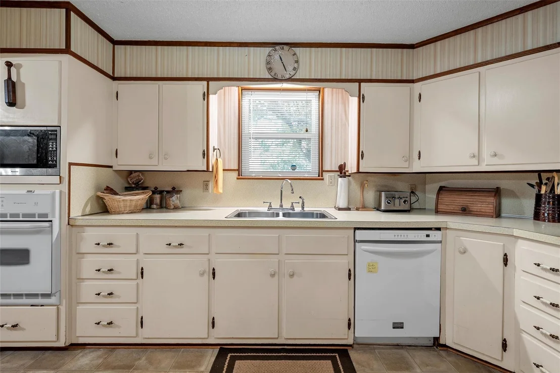 Photo of 204 Christopher DR