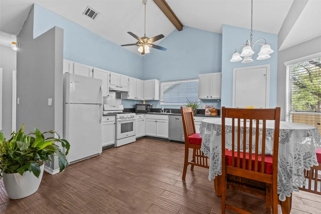 Photo of 16503 Edgemere DR