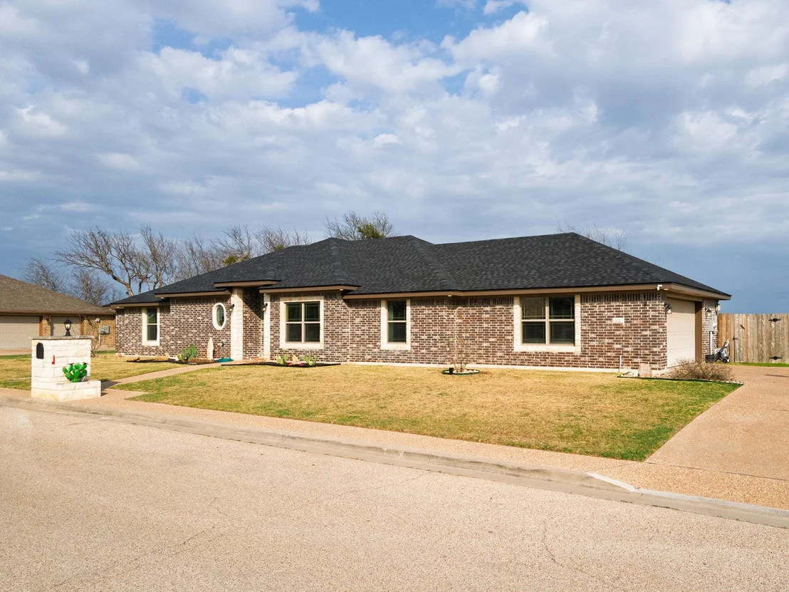Photo of 522 Skyline DR