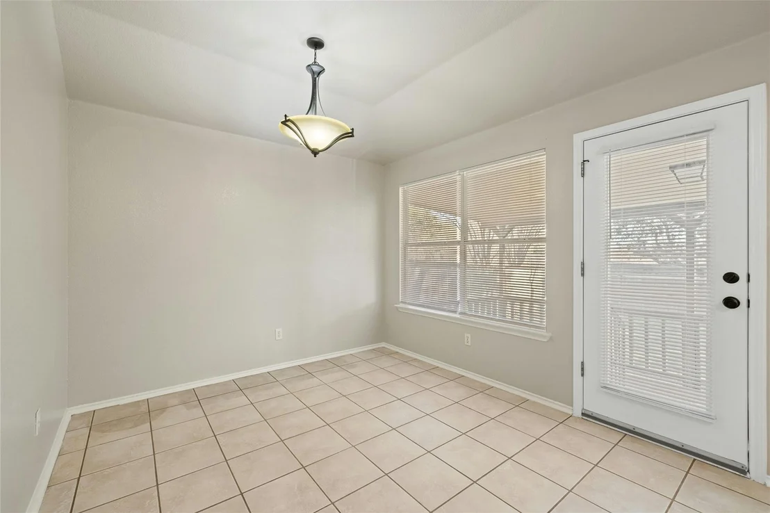 Photo of 806 Hilltop DR