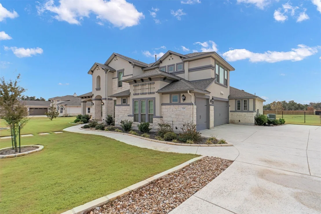Photo of 305 Miranda WAY