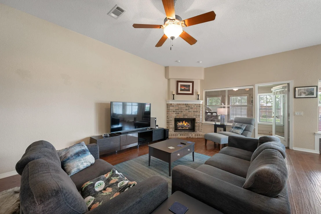 Photo of 102 Stacey LN