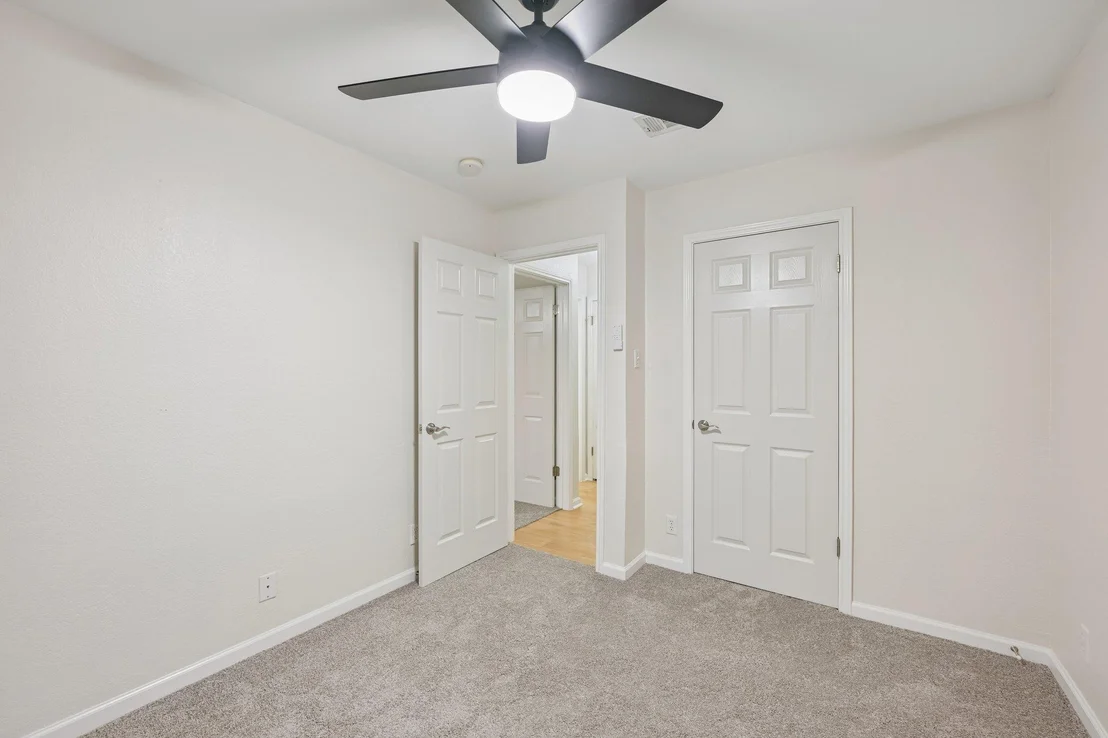 Photo of 500 Britni LOOP