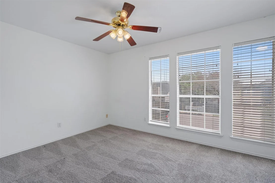 Photo of 1002 Pathfinder WAY