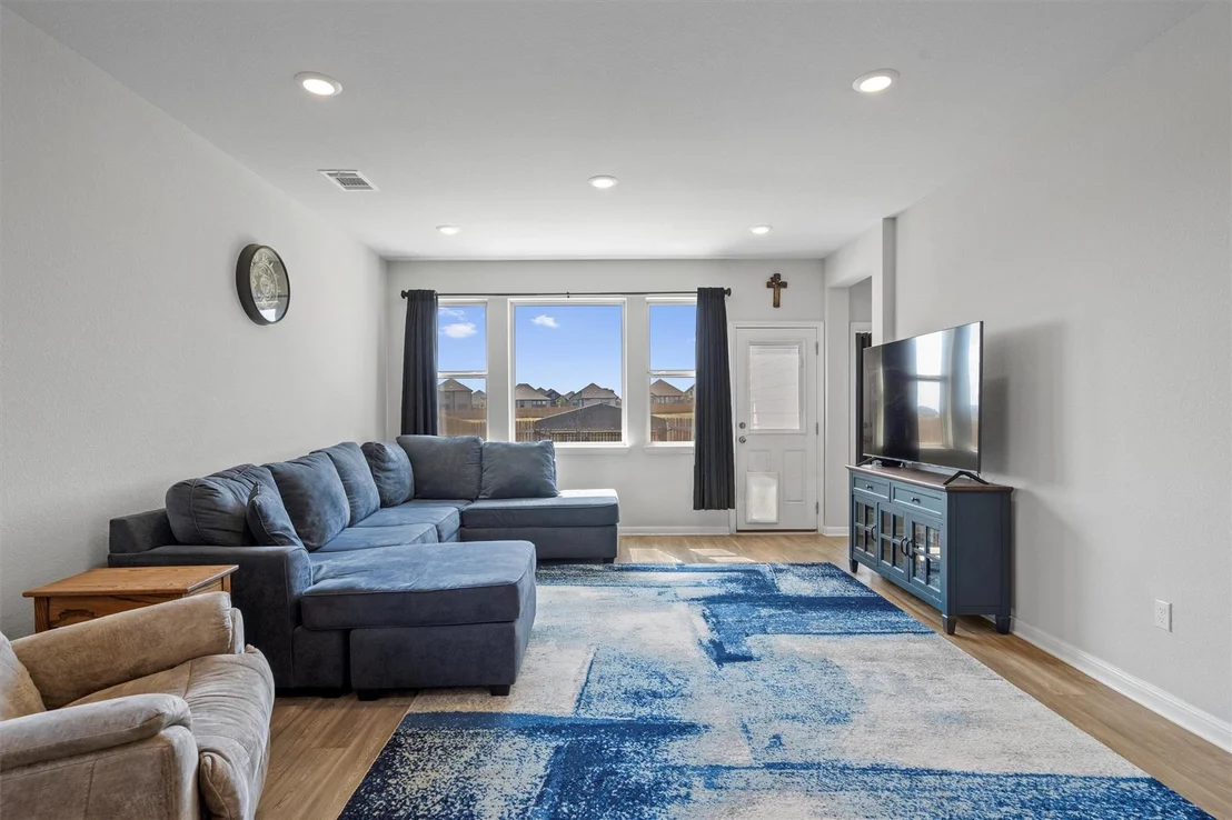 Photo of 310 Tolo DR