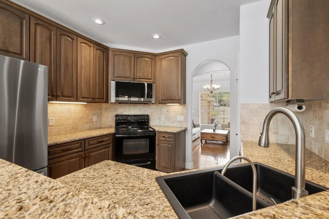 Photo of 531 Leanna Oak LOOP