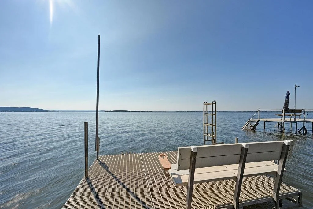 Photo of 611 Lakeshore LOOP