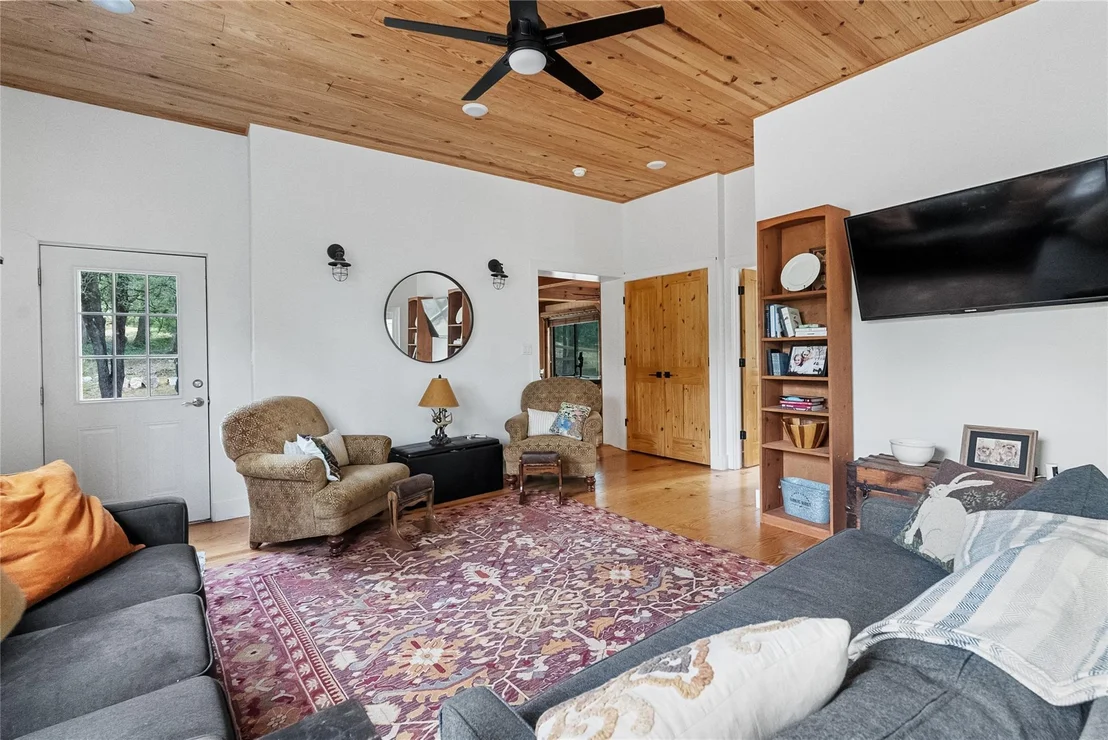 Photo of 415 Balch RD
