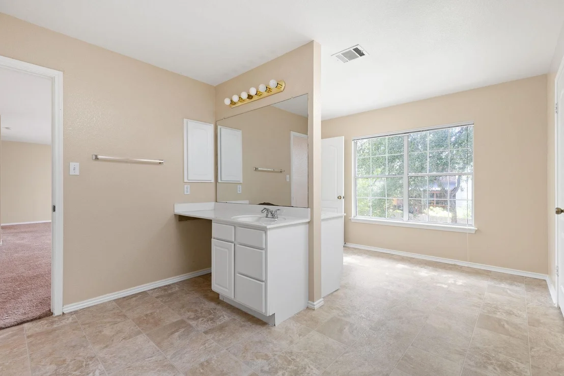 Photo of 11304 Pickard LN