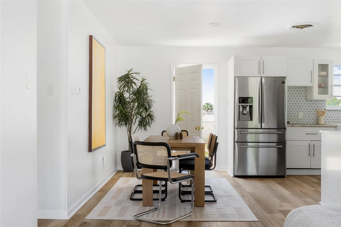 Photo of 304 W Bee ST