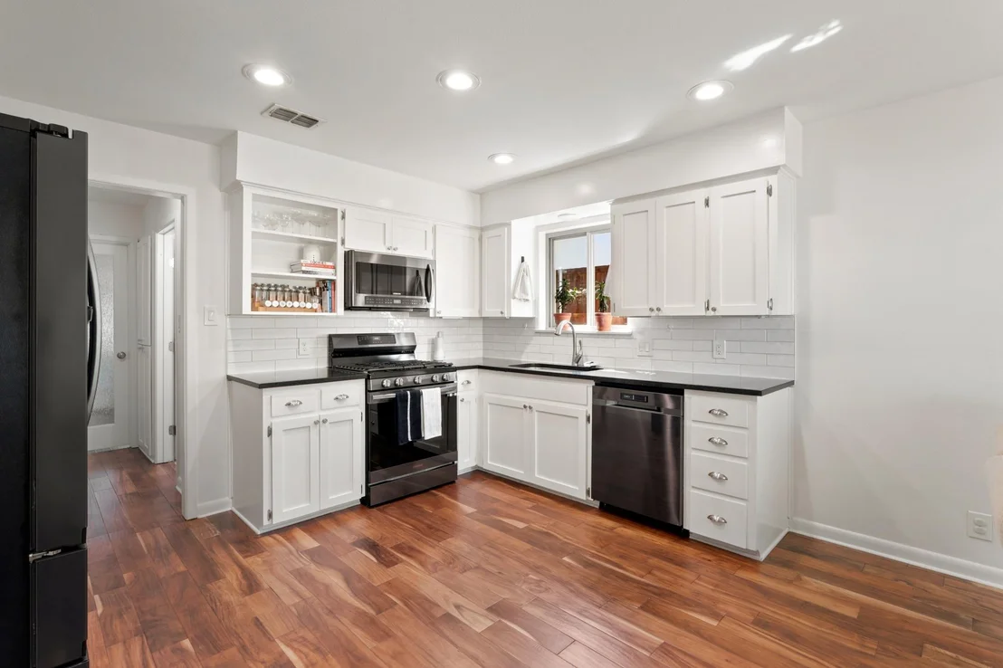 Photo of 6504 Sunnysky WAY