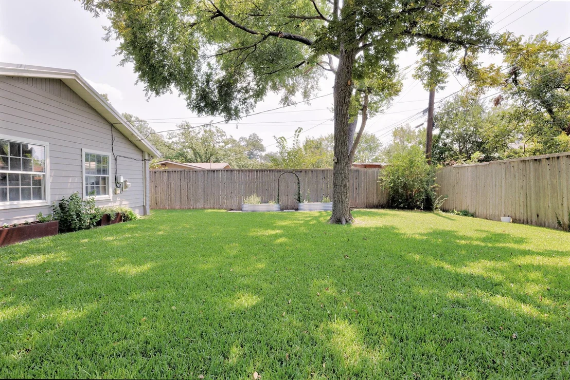 Photo of 1601 Northridge DR