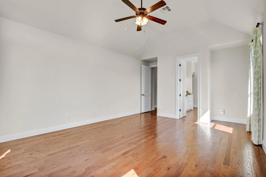 Photo of 272 Pine Post CV