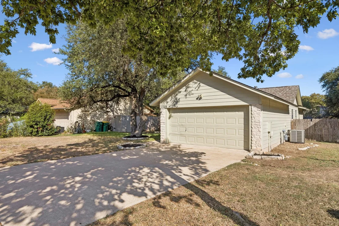 Photo of 1709 Hatch RD