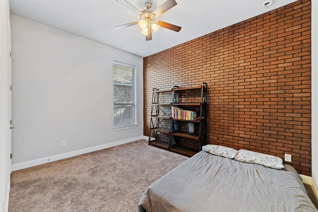 Photo of 107 Orange Mimosa LN
