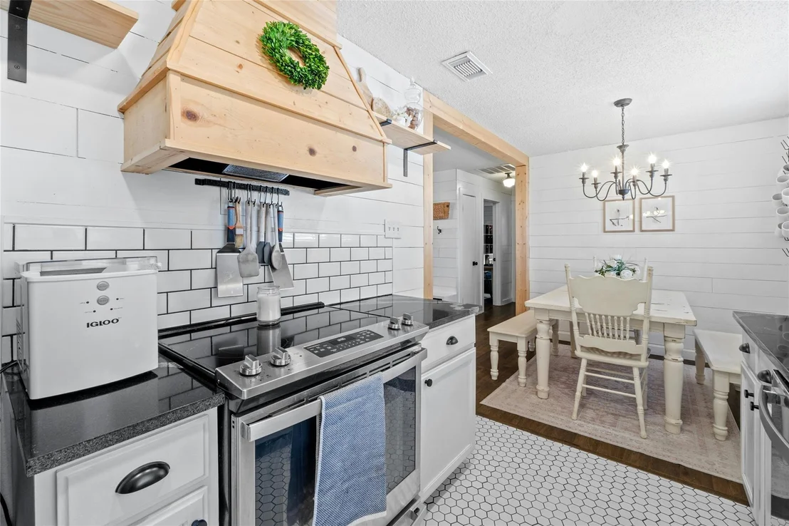 Photo of 607 Littlewin