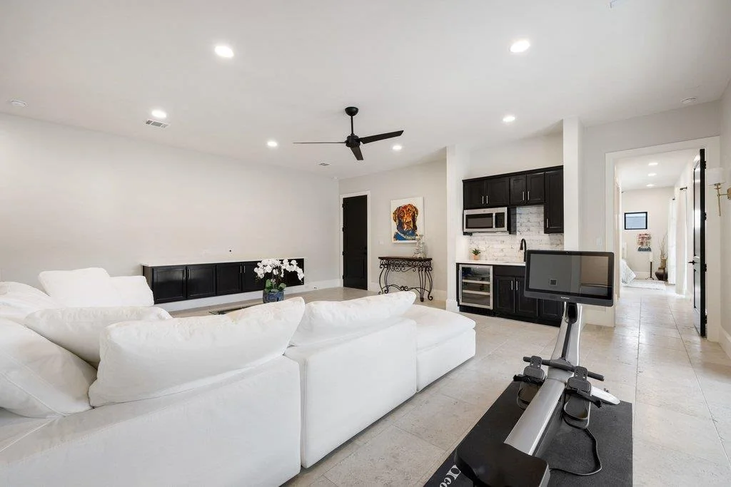 Photo of 4001 Tejon CIR