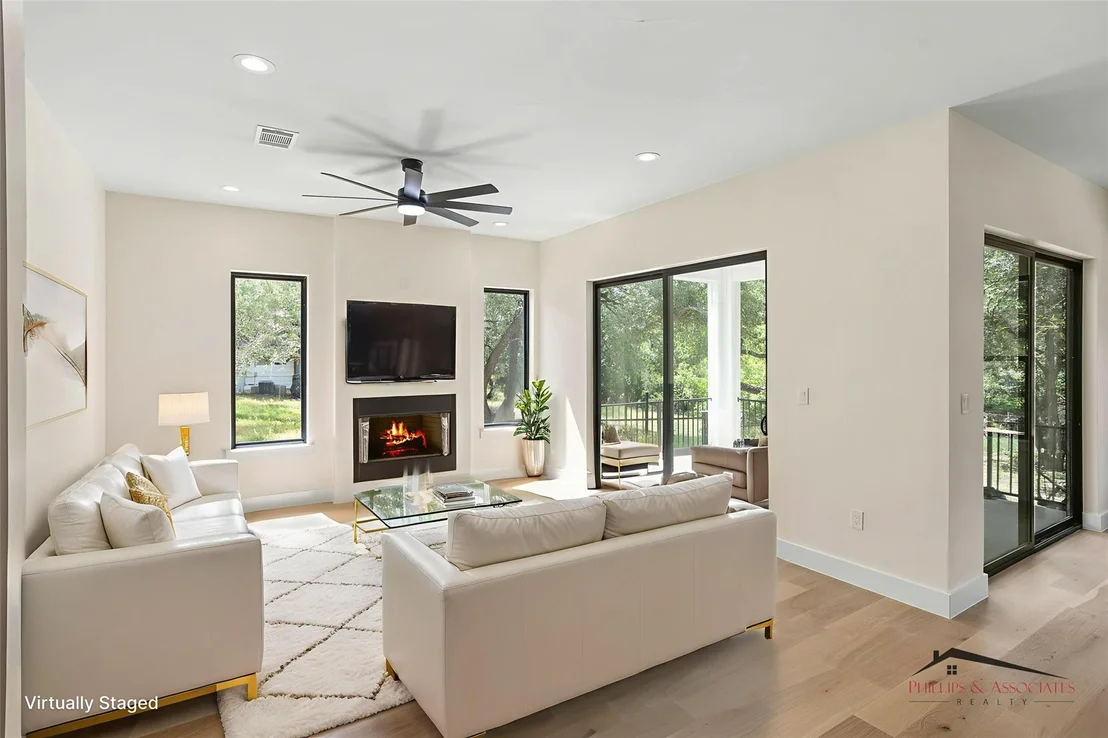 Photo of 17207 Oak Cliff CIR