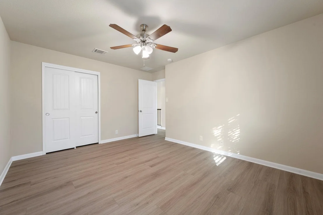Photo of 512 Glacial Stream LN