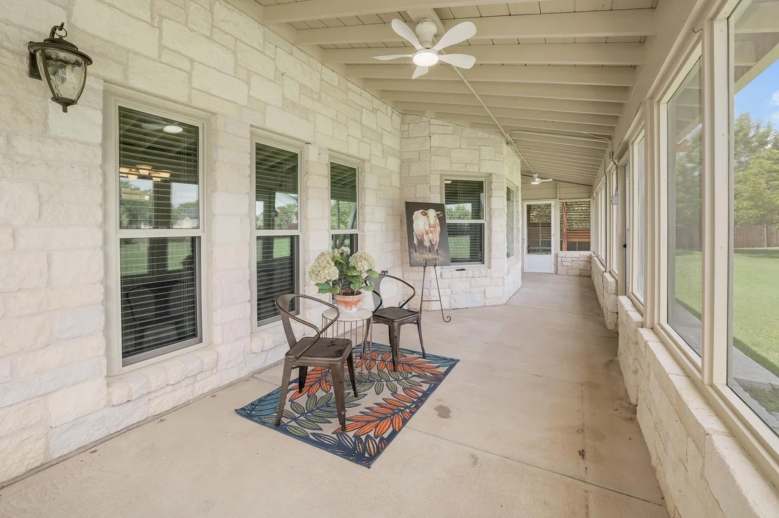 Photo of 101 Lakeview LN
