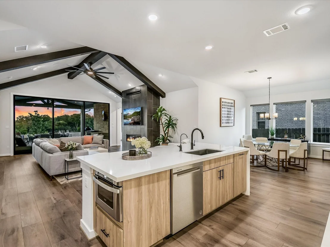Photo of 361 Washington DR