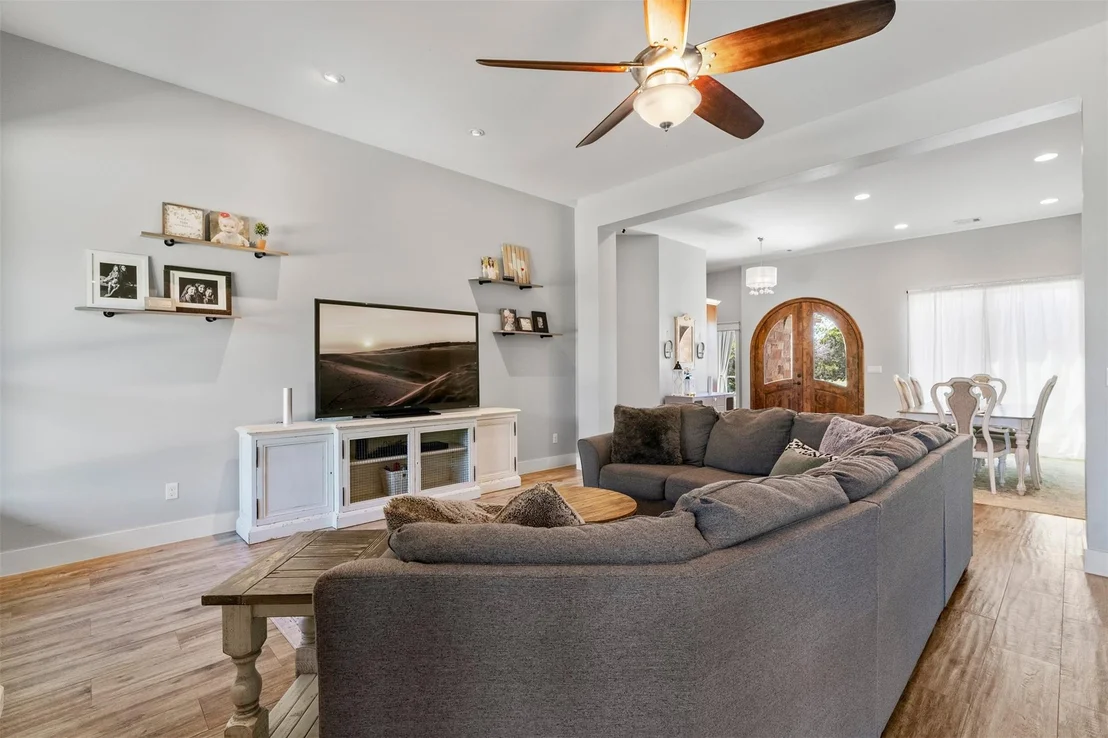 Photo of 617 Chama TRCE