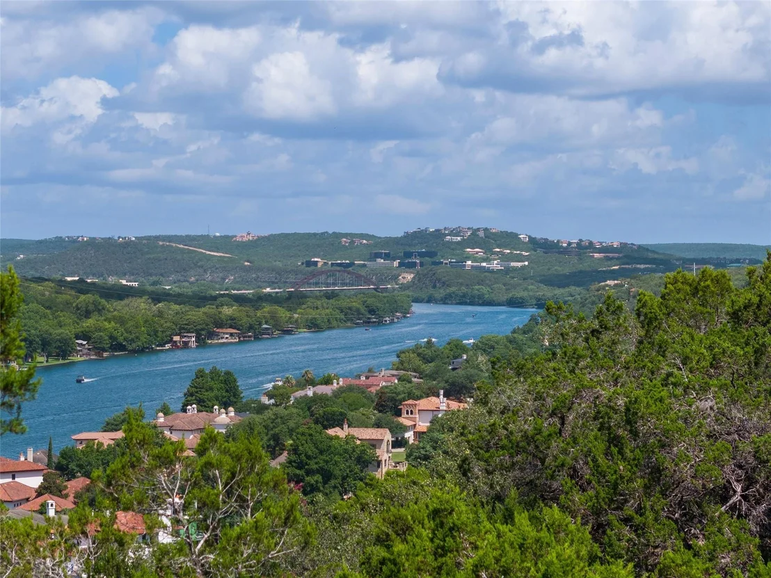 Photo of 4323 Mt Bonnell RD