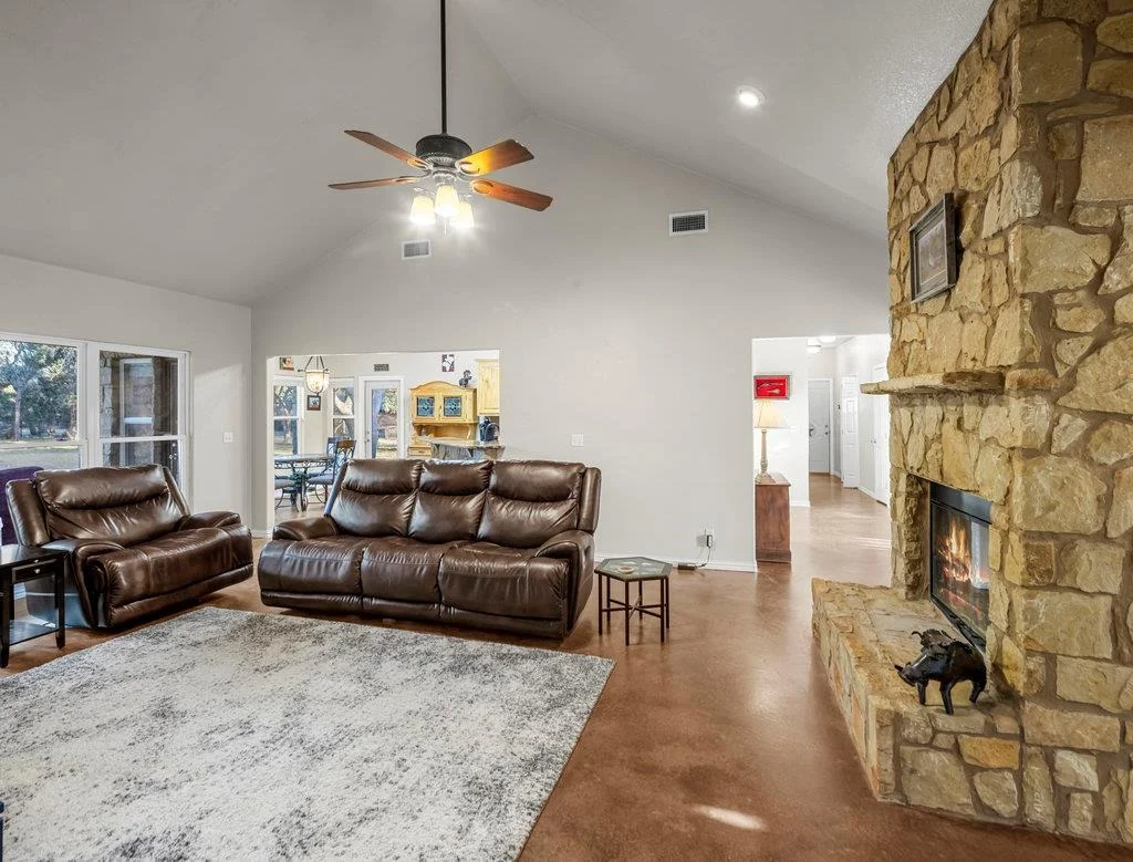 Photo of 1209 Shady Oaks
