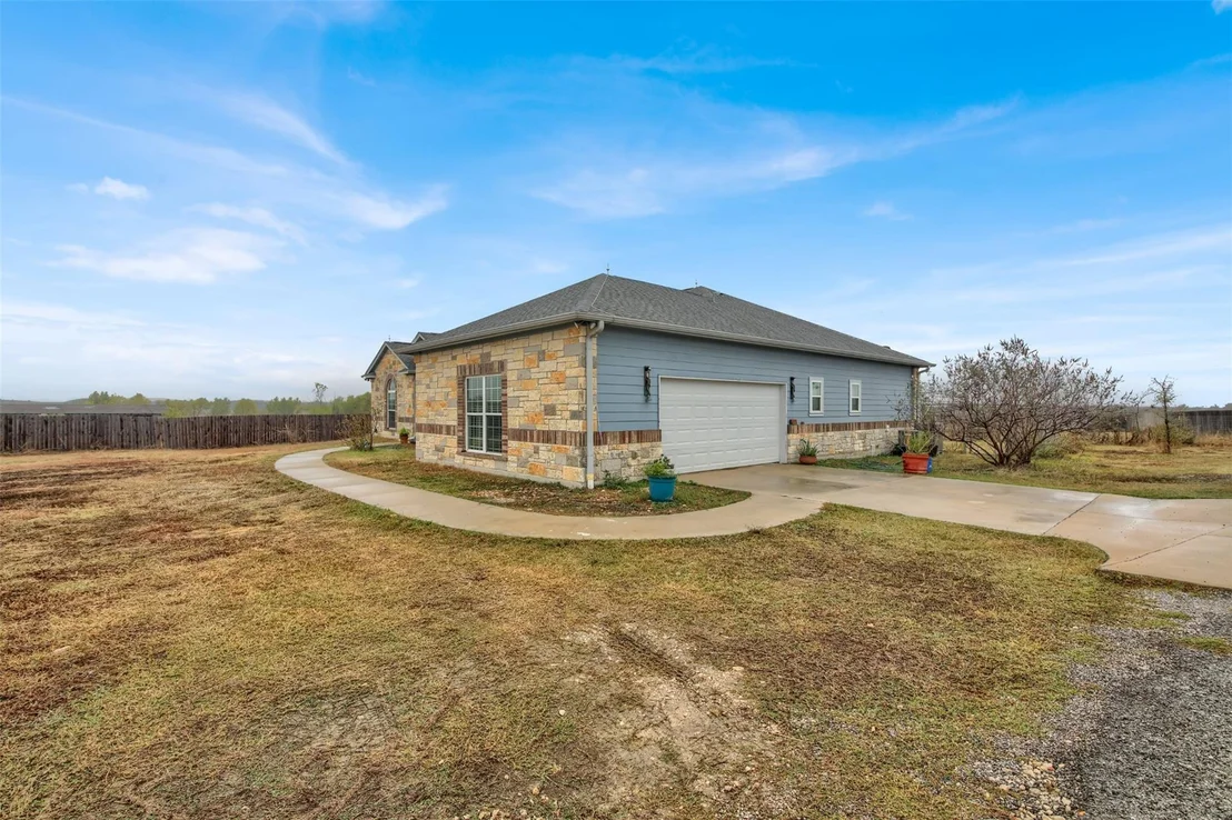 Photo of 3498 County Road 464