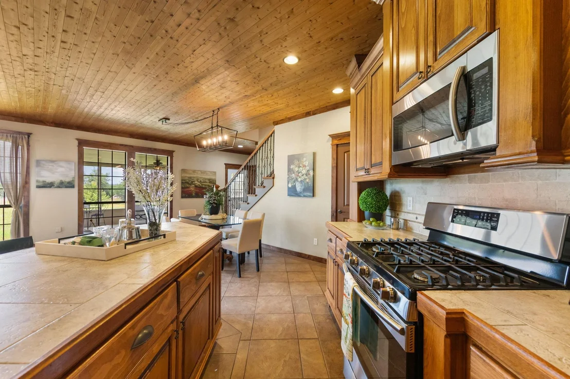 Photo of 544 River View DR