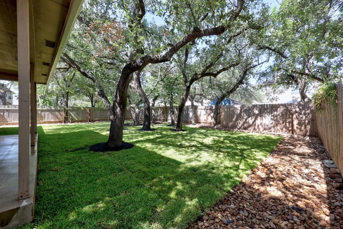 Photo of 1605 Azalea DR