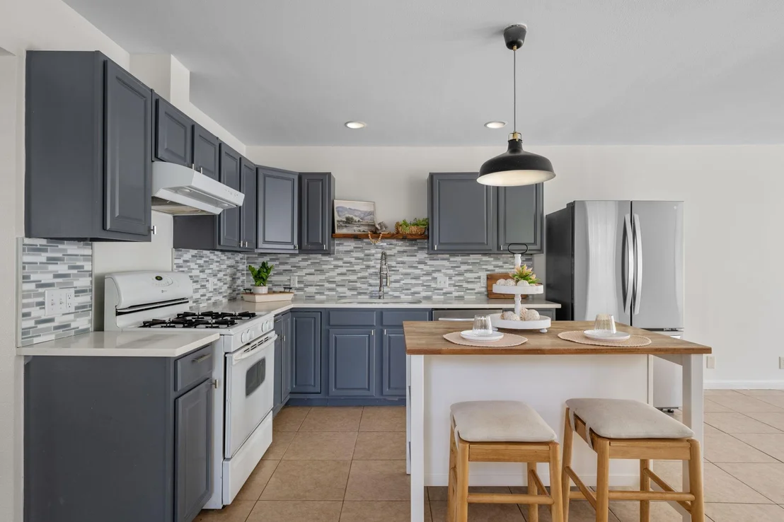 Photo of 5010 W Frances PL