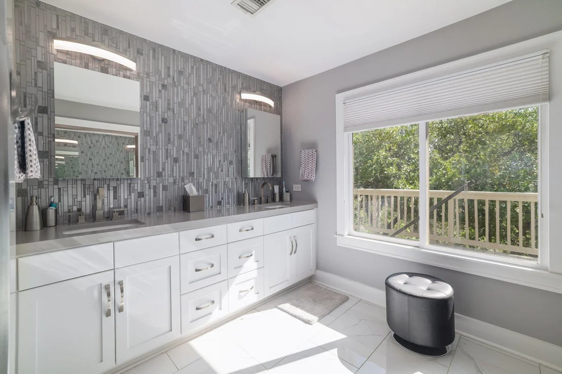 Photo of 5901 Lookout Mountain DR