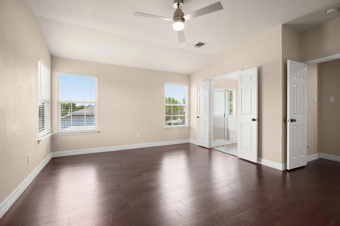 Photo of 9321 Queens Park CV